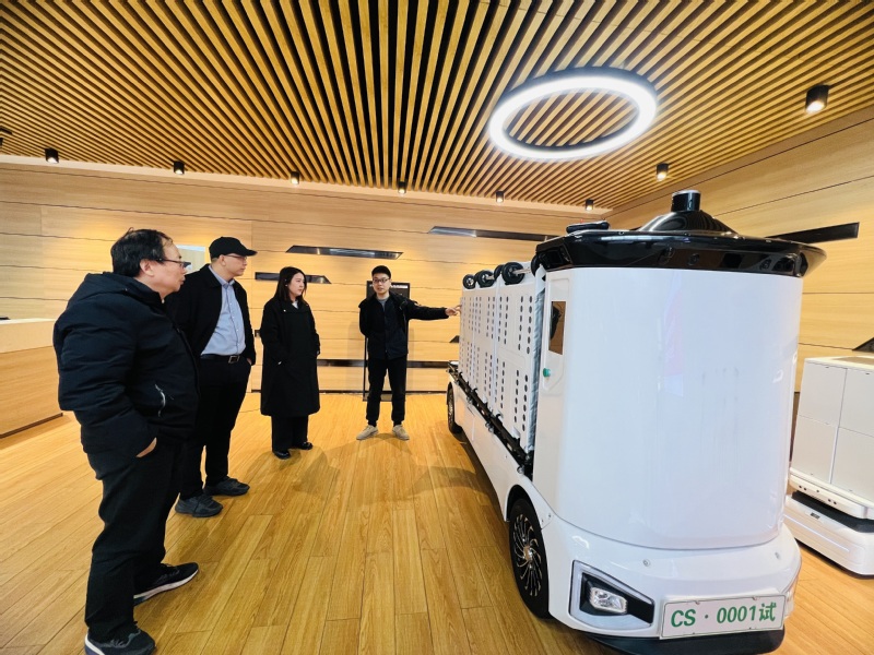 汽车工程学院院长一行赴长沙就智能环境感知与定位技术实验室项目建设与校企合作进行调研